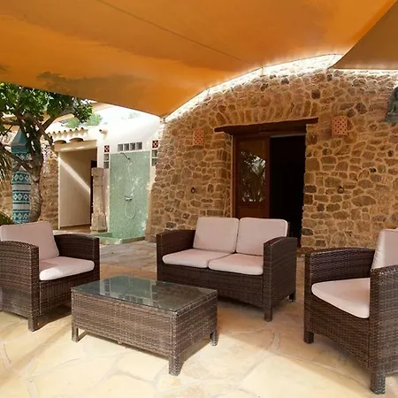 Villa Intermezzo, Stunning Modern Family-friendly Finca Santa Eularia des Riu
