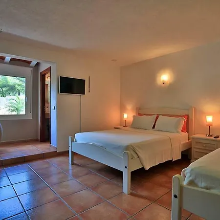 Intermezzo, Stunning Modern Family-friendly Finca *
