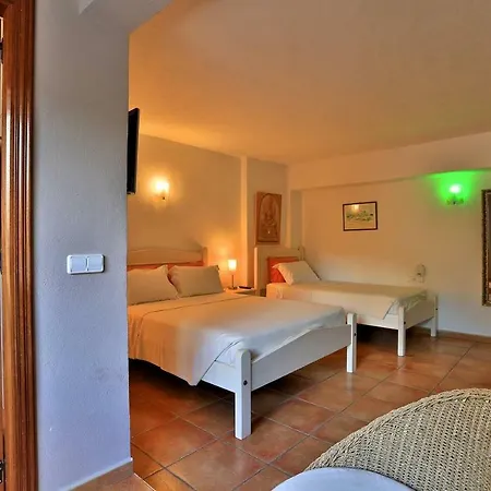 Intermezzo, Stunning Modern Family-friendly Finca *