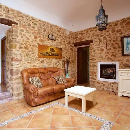 Villa Intermezzo, Stunning Modern Family-friendly Finca Santa Eularia des Riu