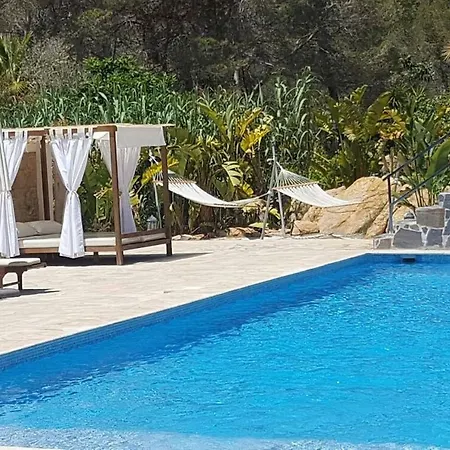 Intermezzo, Stunning Modern Family-friendly Finca Villa Santa Eularia des Riu