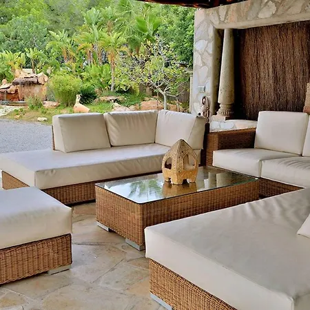 Intermezzo, Stunning Modern Family-friendly Finca Santa Eularia des Riu