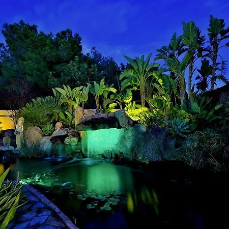 Intermezzo, Stunning Modern Family-friendly Finca Villa Santa Eularia des Riu