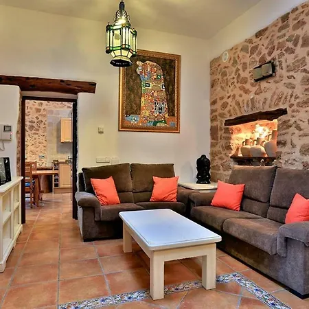 Villa Intermezzo, Stunning Modern Family-friendly Finca