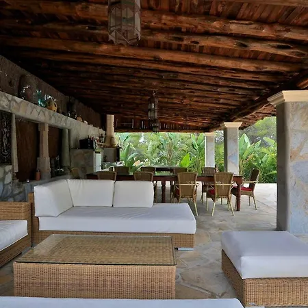 Intermezzo, Stunning Modern Family-friendly Finca Villa