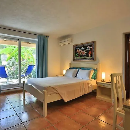 Intermezzo, Stunning Modern Family-friendly Finca Villa Santa Eularia des Riu